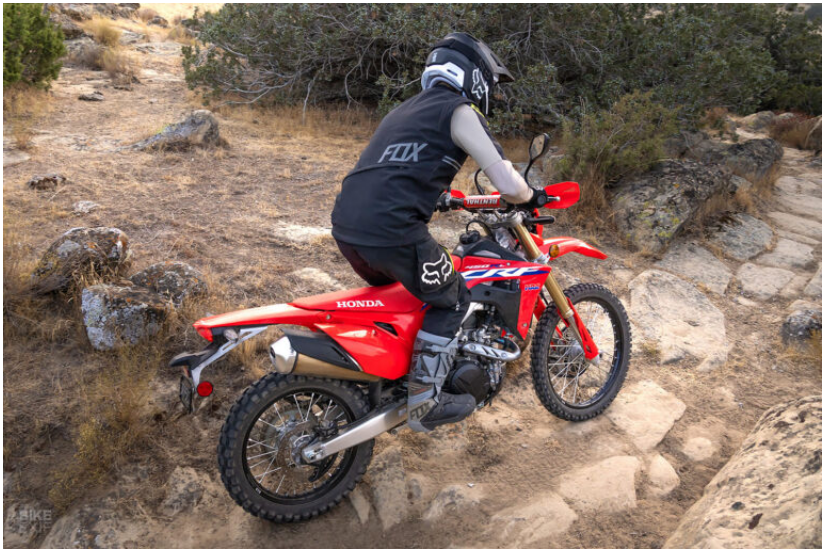 Mastering Off-Road Techniques with 4-Stroke Dirt Bikes