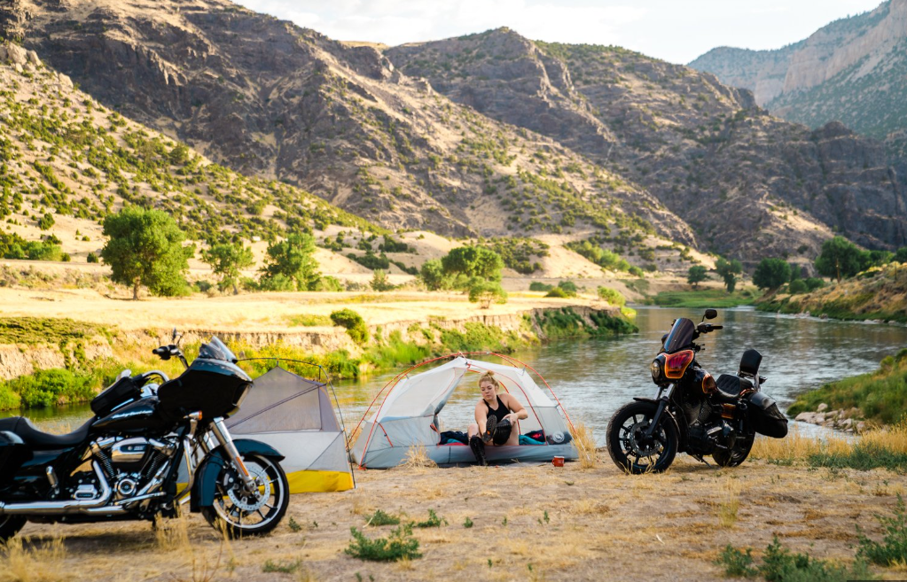 Essential Gear for Motorcycle Camping